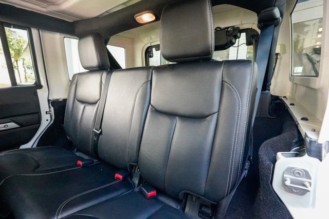 Used 2016 Jeep Wrangler Unlimited Rubicon AWD/4WD image 72