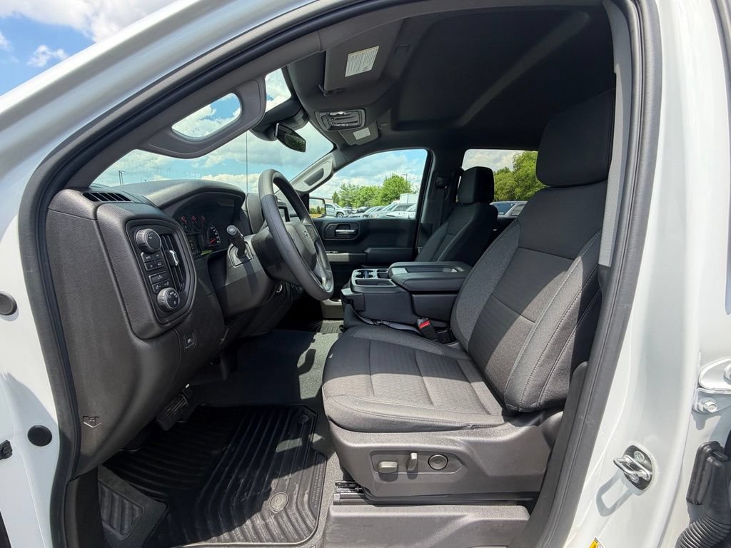 Used 2024 Chevrolet Silverado 1500 Custom w/ Dark Appearance Package AWD/4WD image 2