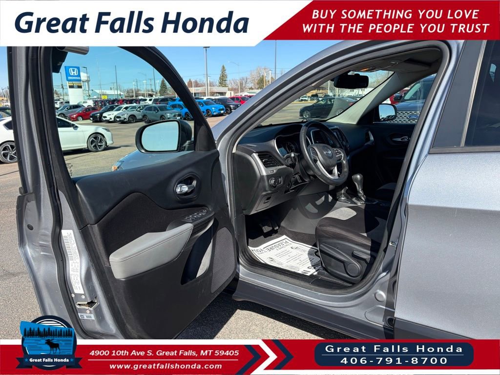 Used 2014 Jeep Cherokee Sport image 11