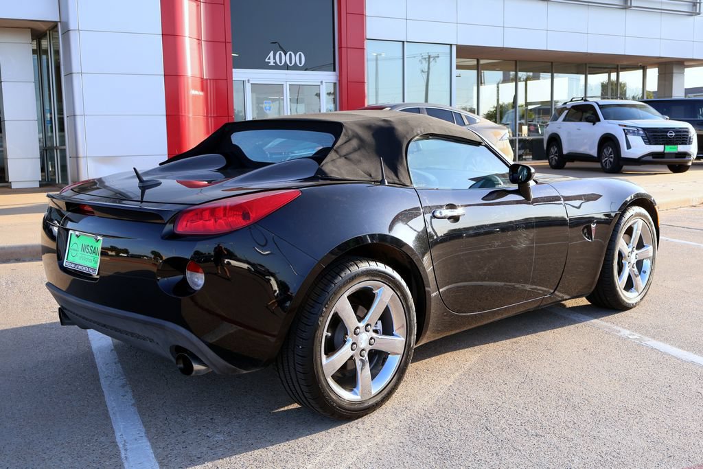 Used 2008 Pontiac Solstice GXP w/ Premium Package RWD image 6