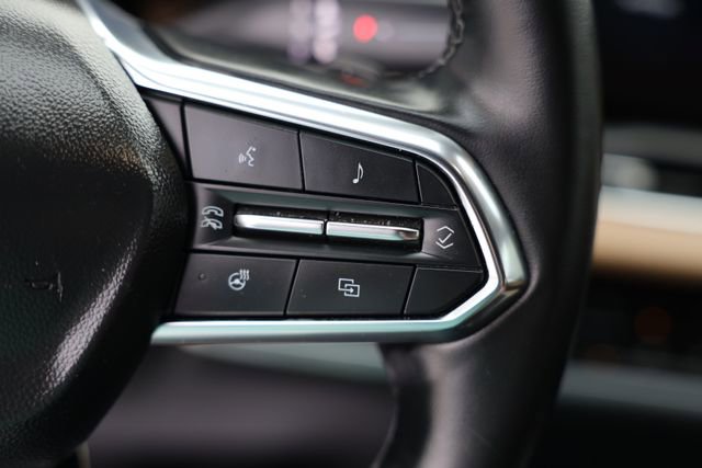 Used 2025 Chevrolet Equinox ACTIV w/ Convenience Package III image 19