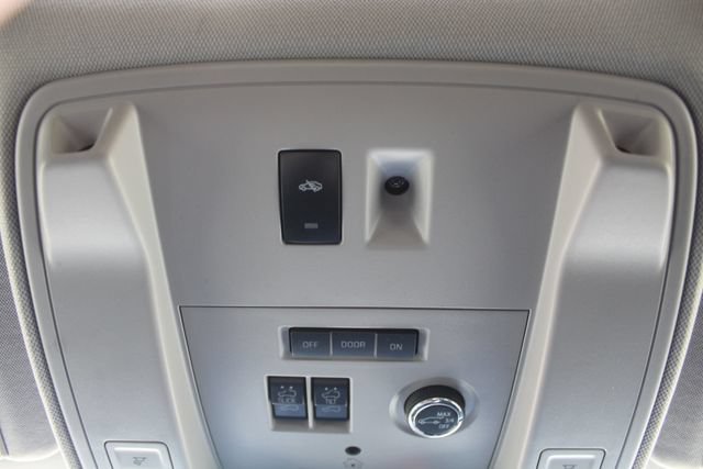 Used 2020 Cadillac Escalade Luxury RWD image 39
