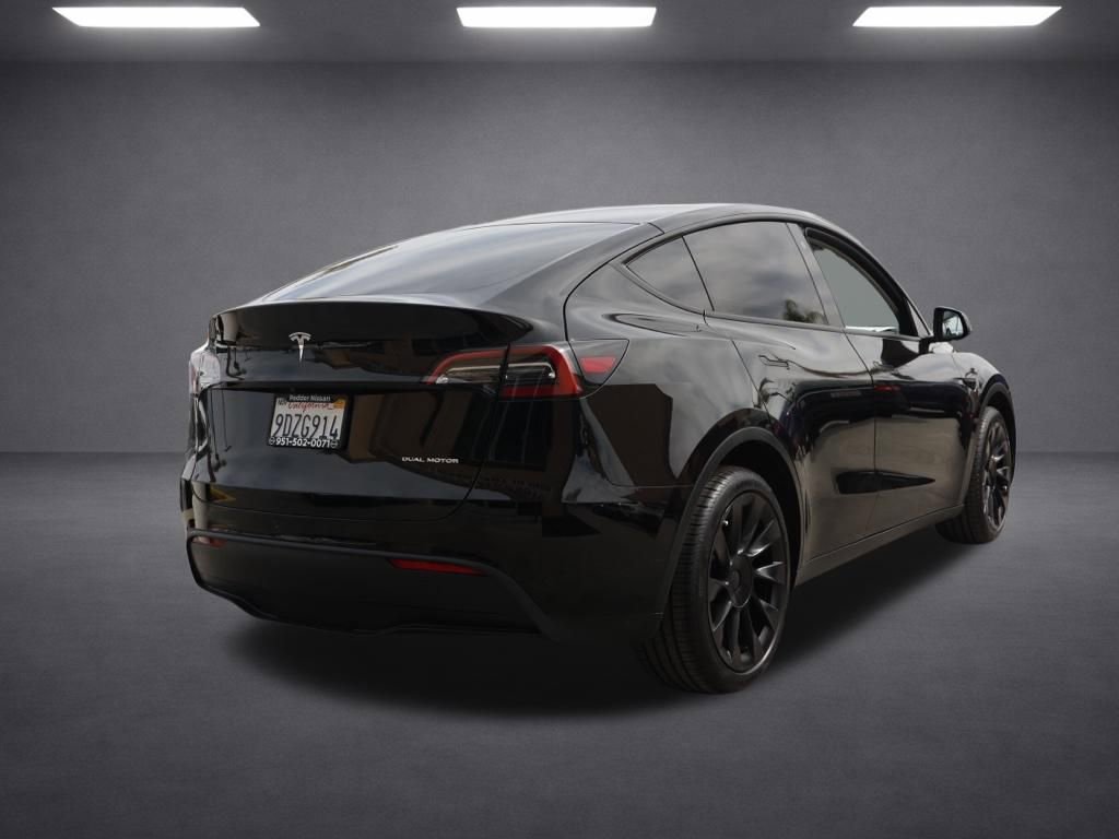 Used 2023 Tesla Model Y Long Range image 4