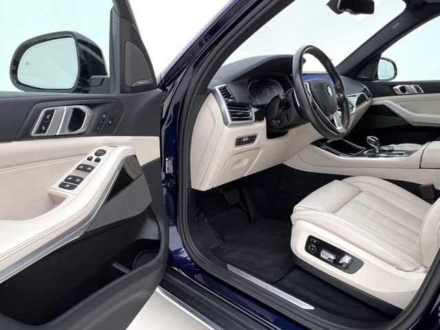 Used 2020 BMW X5 xDrive40i w/ Executive Package AWD/4WD image 11