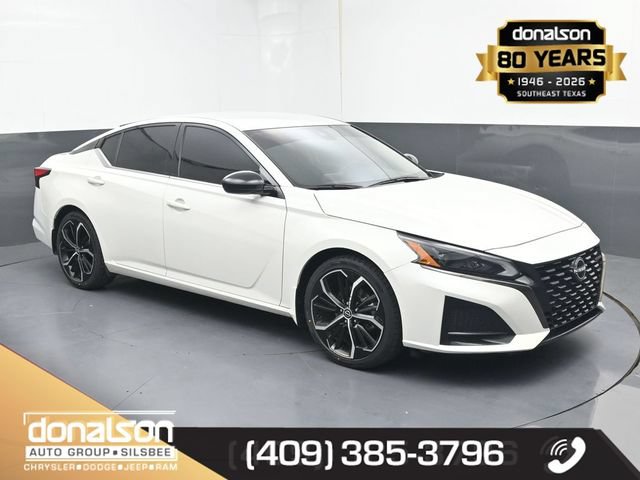 Used 2023 Nissan Altima 2.5 SR FWD image 1