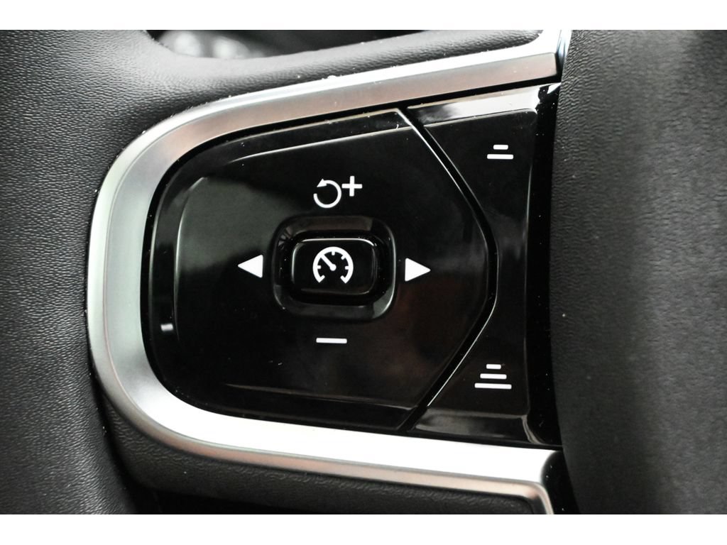 Used 2025 Volvo XC60 T8 Plus w/ Protection Package Premier AWD/4WD image 41