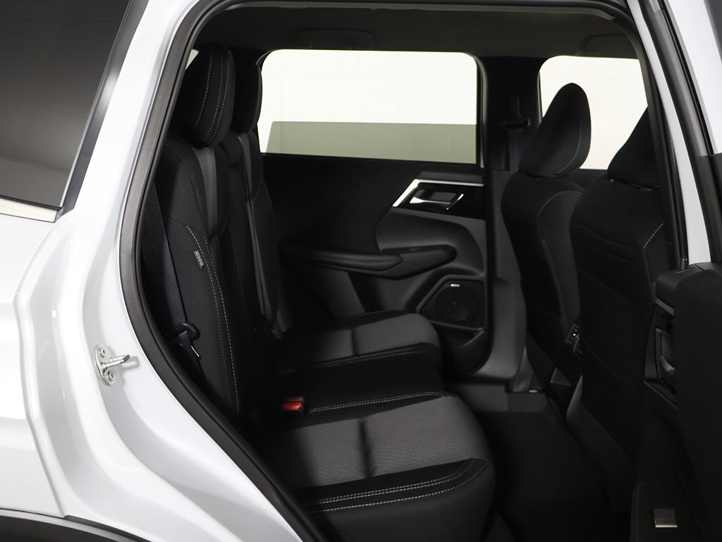 New 2026 Mitsubishi Outlander ES AWD/4WD image 31
