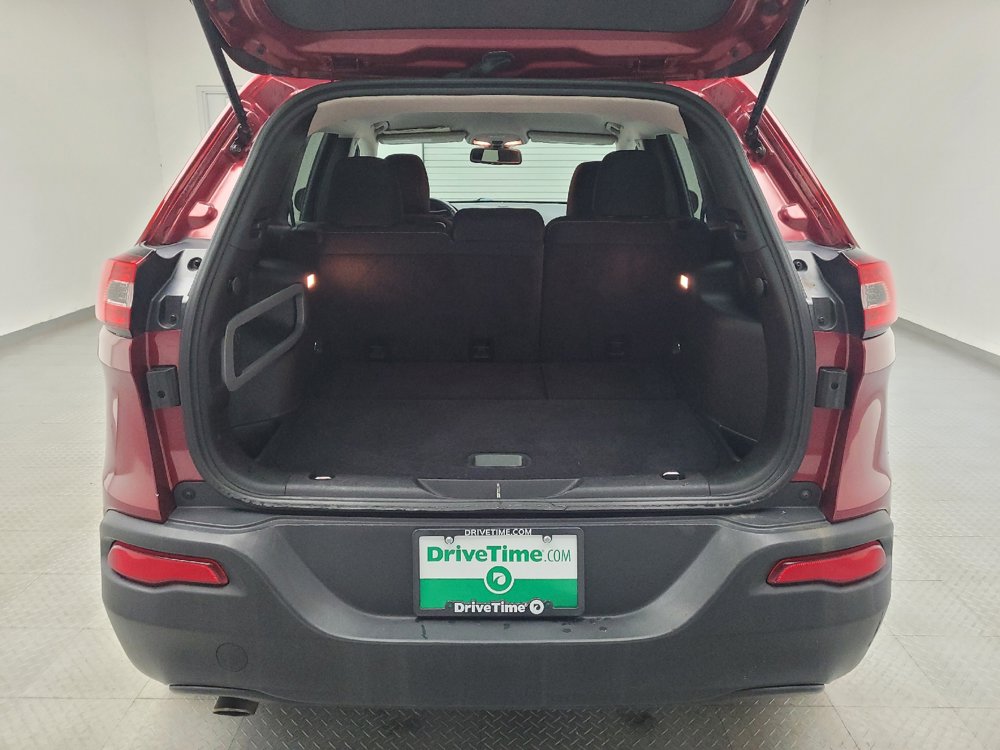 Used 2015 Jeep Cherokee Latitude w/ Cold Weather Group AWD/4WD image 29