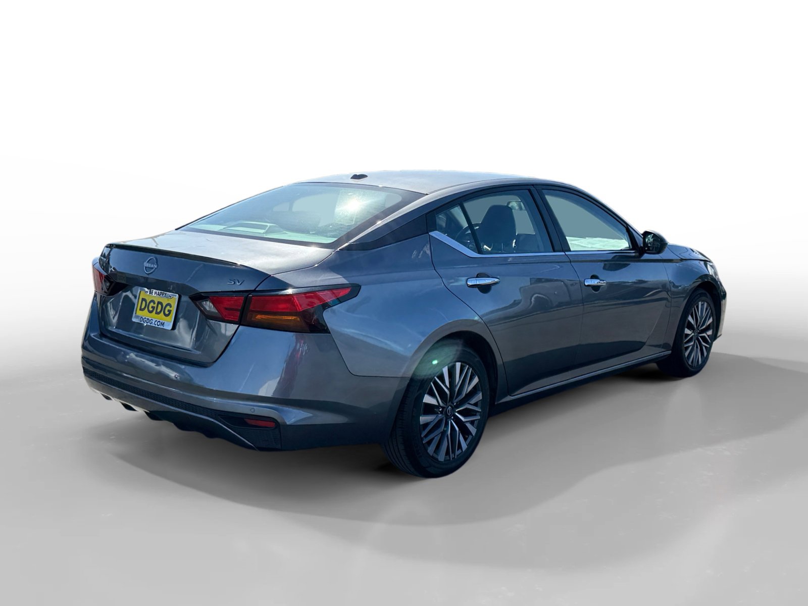 Used 2024 Nissan Altima 2.5 SV image 5