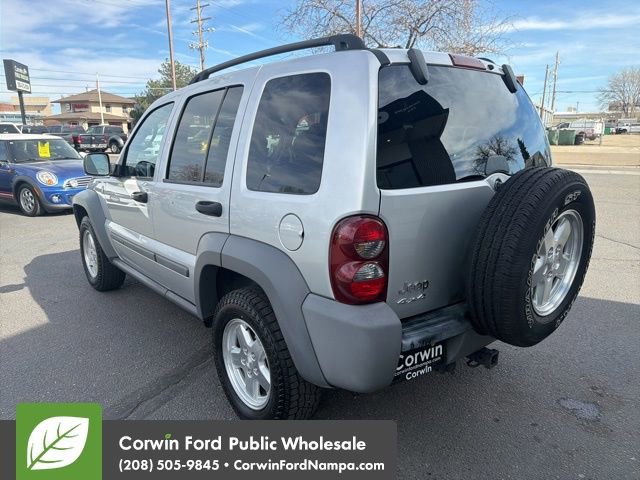 Used 2005 Jeep Liberty Sport AWD/4WD image 7