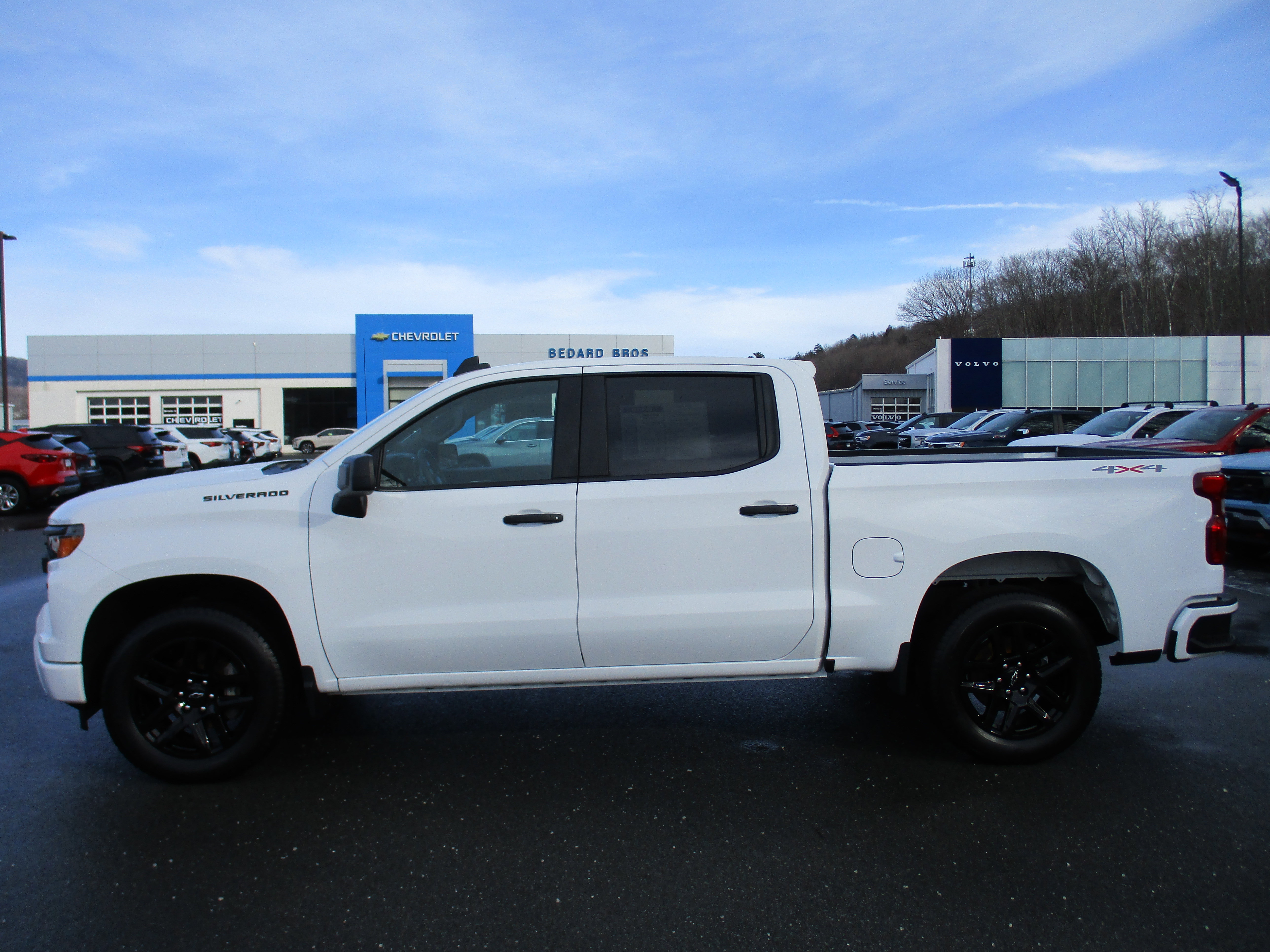 Used 2023 Chevrolet Silverado 1500 Custom w/ LPO, Dark Essentials Package image 8