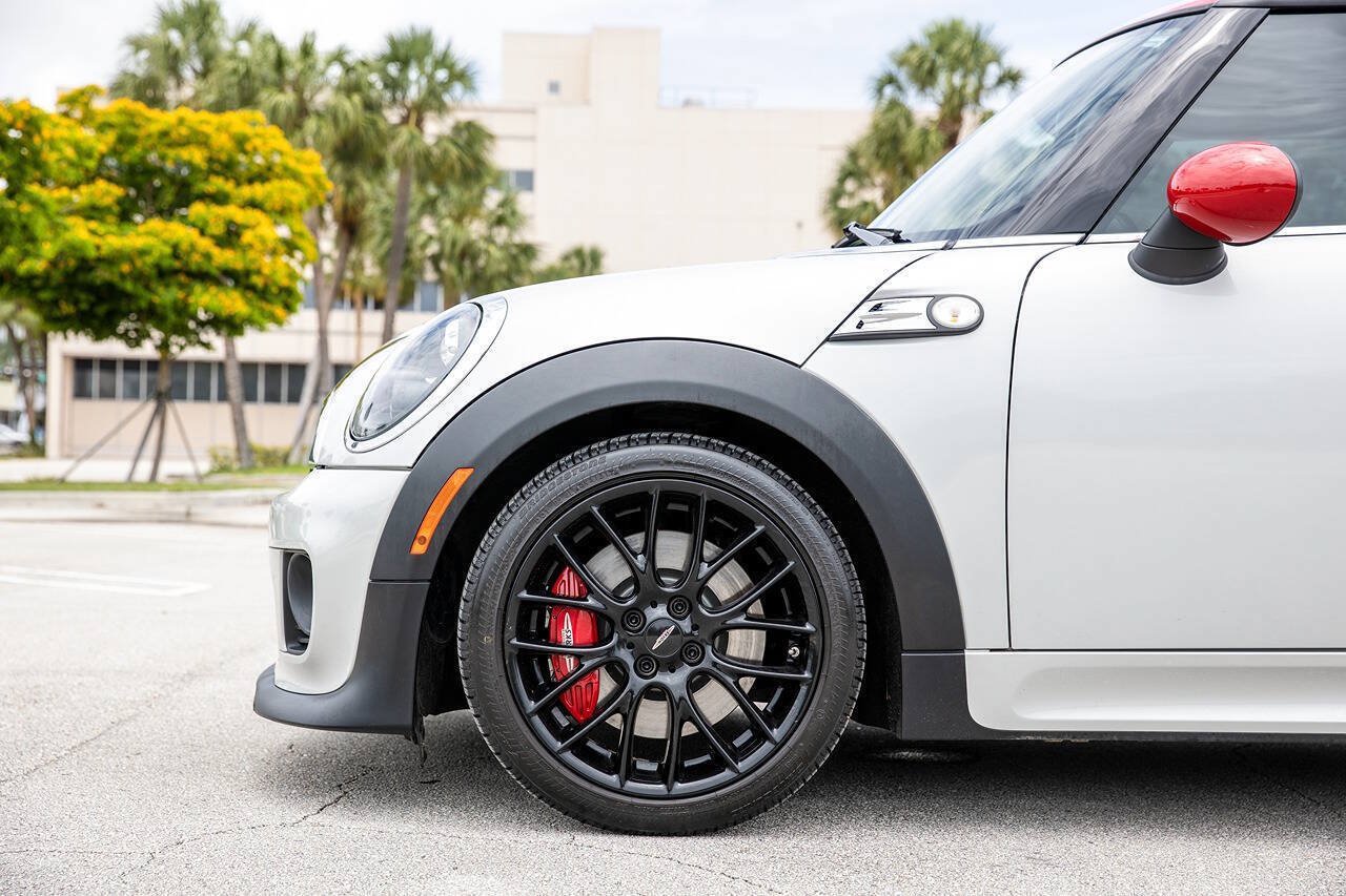 Used 2012 MINI Cooper John Cooper Works w/ Technology Pkg FWD image 11