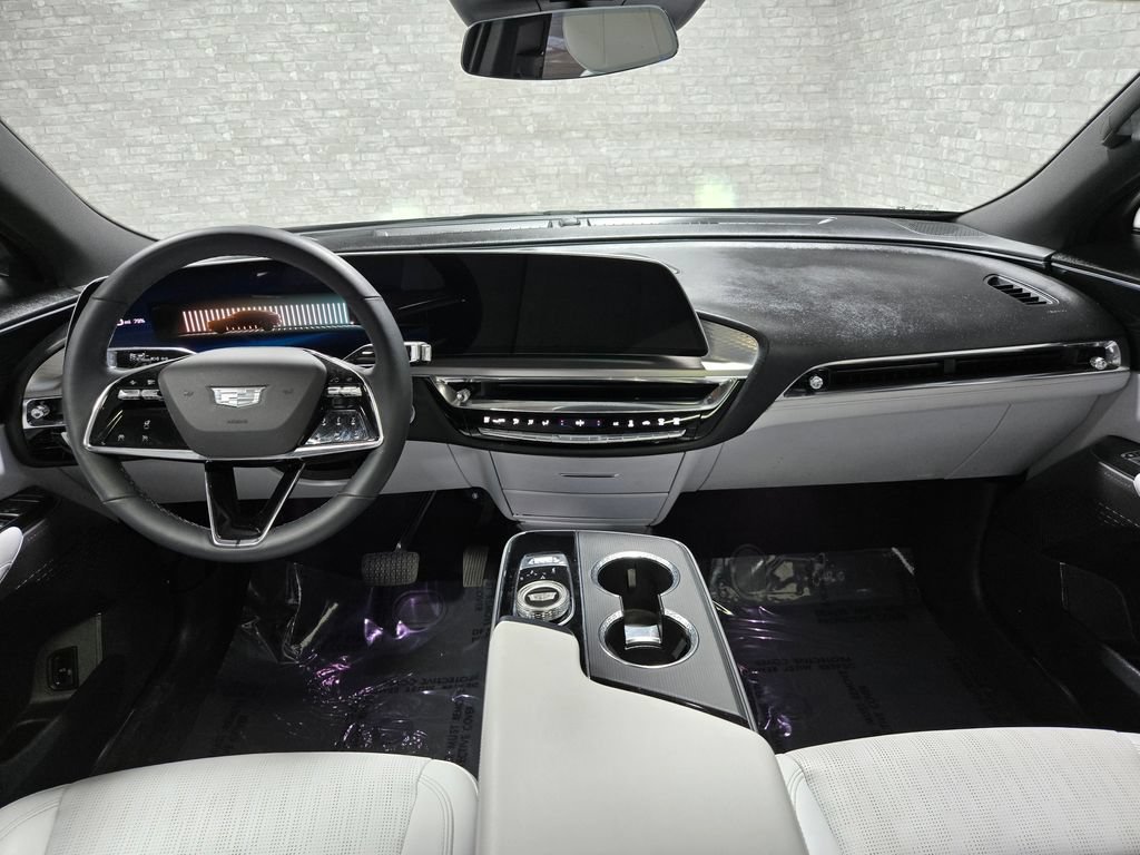 Used 2024 Cadillac Lyriq Luxury AWD/4WD image 38