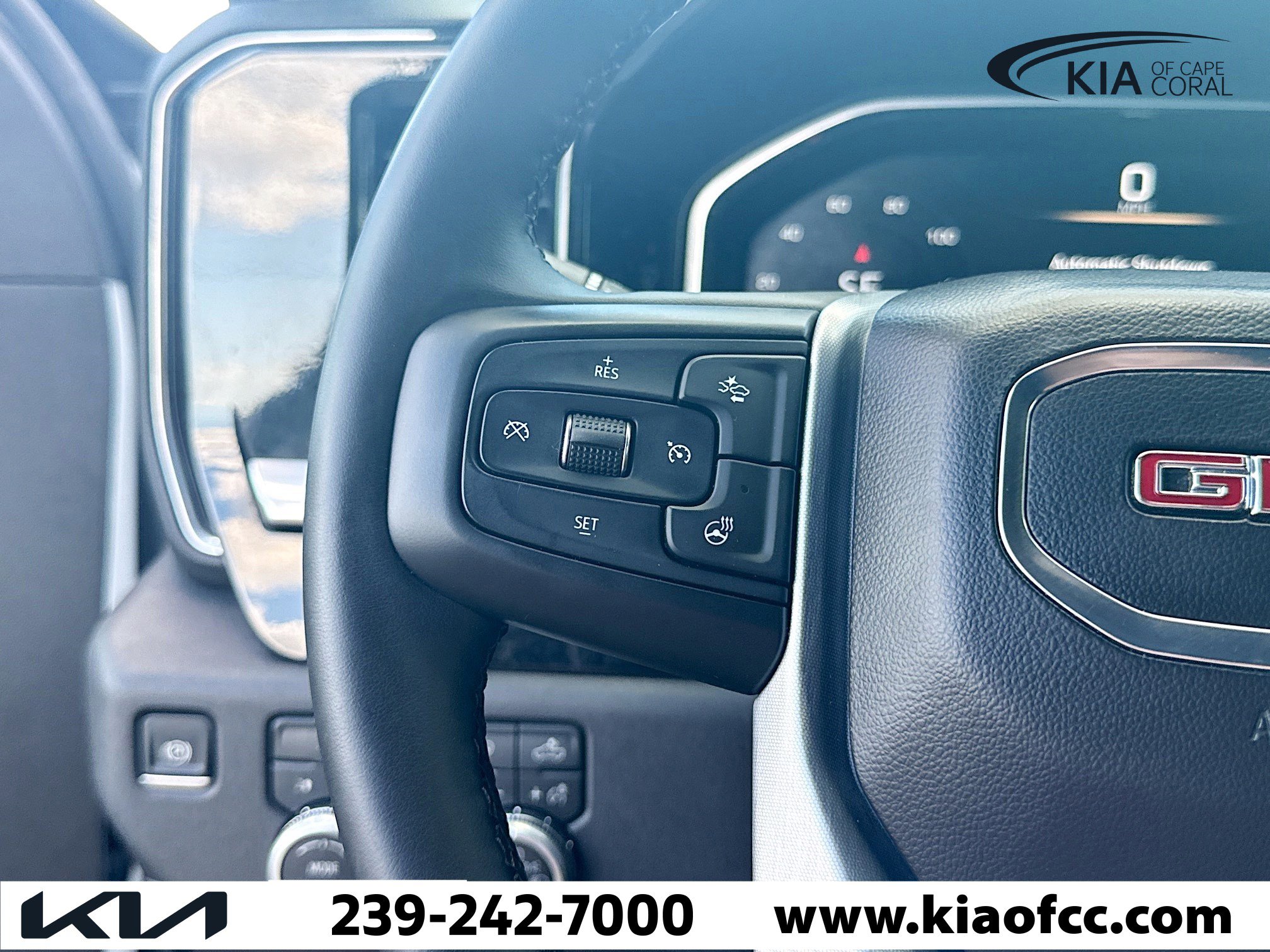 Used 2026 GMC Sierra 1500 SLT AWD/4WD image 32