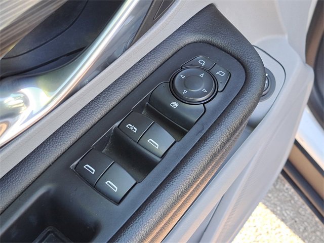 Used 2023 GMC Terrain SLT image 21