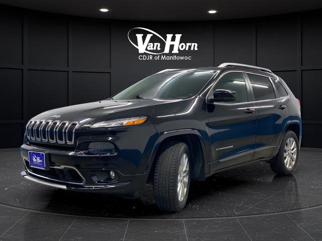 Used 2017 Jeep Cherokee Overland w/ Technology Group AWD/4WD image 3