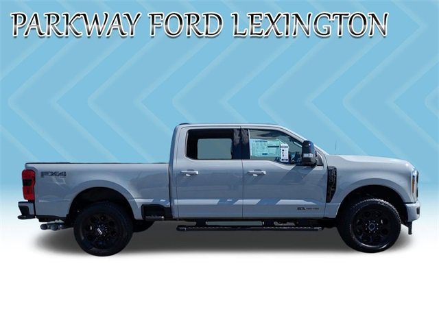 New 2026 Ford F250 Lariat w/ Black Appearance Package image 4
