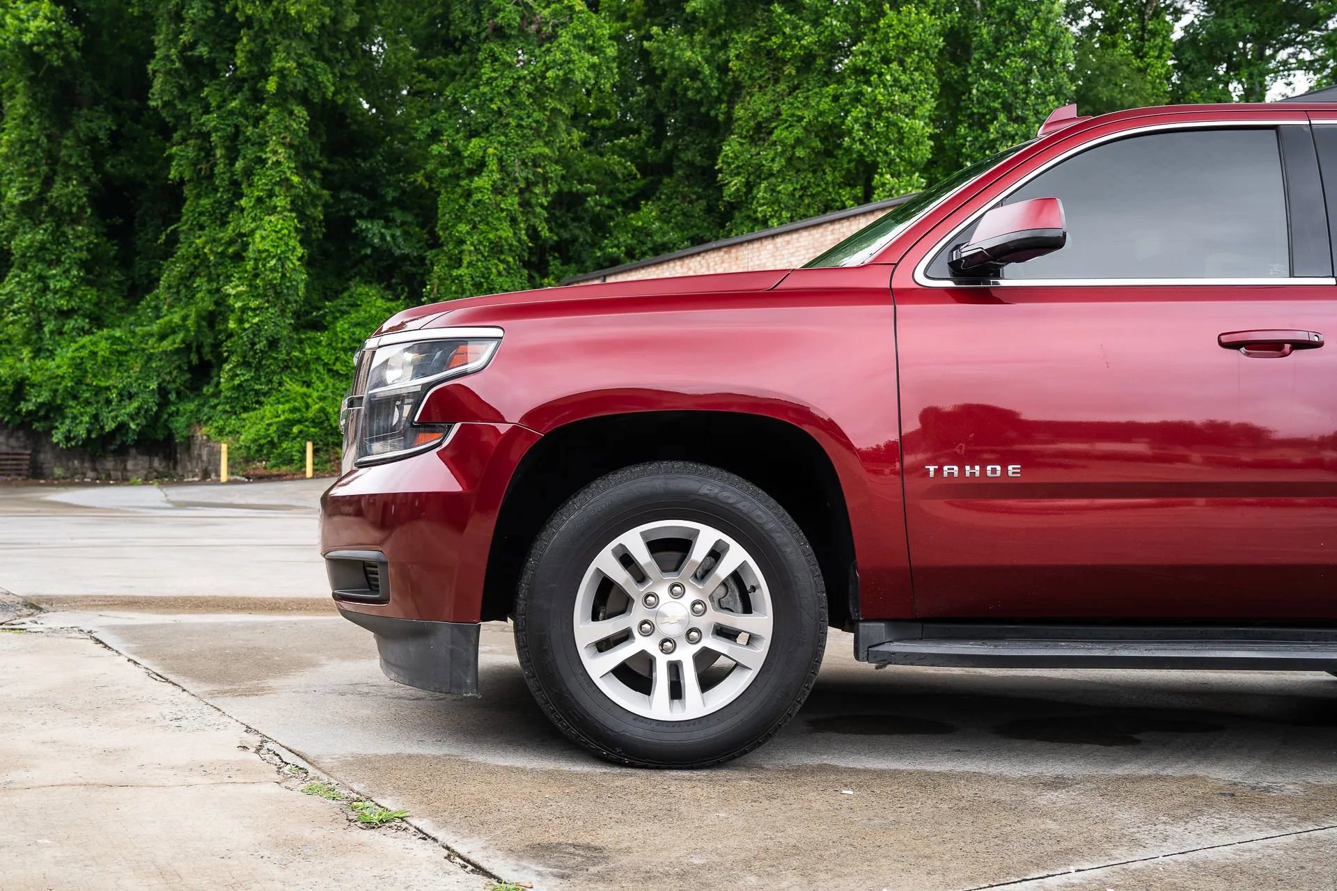 Used 2017 Chevrolet Tahoe LT AWD/4WD image 3