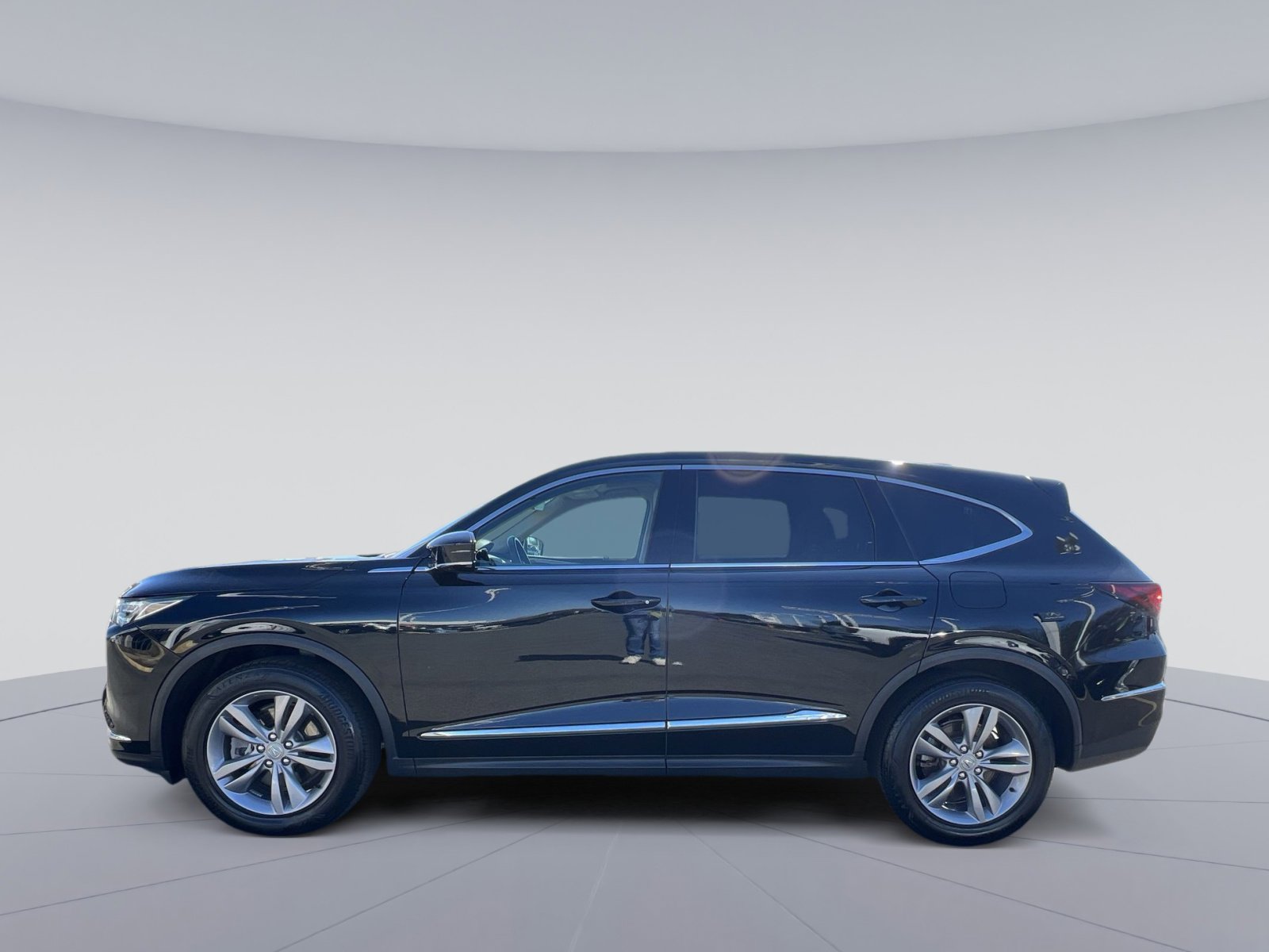 Used 2023 Acura MDX SH-AWD image 2