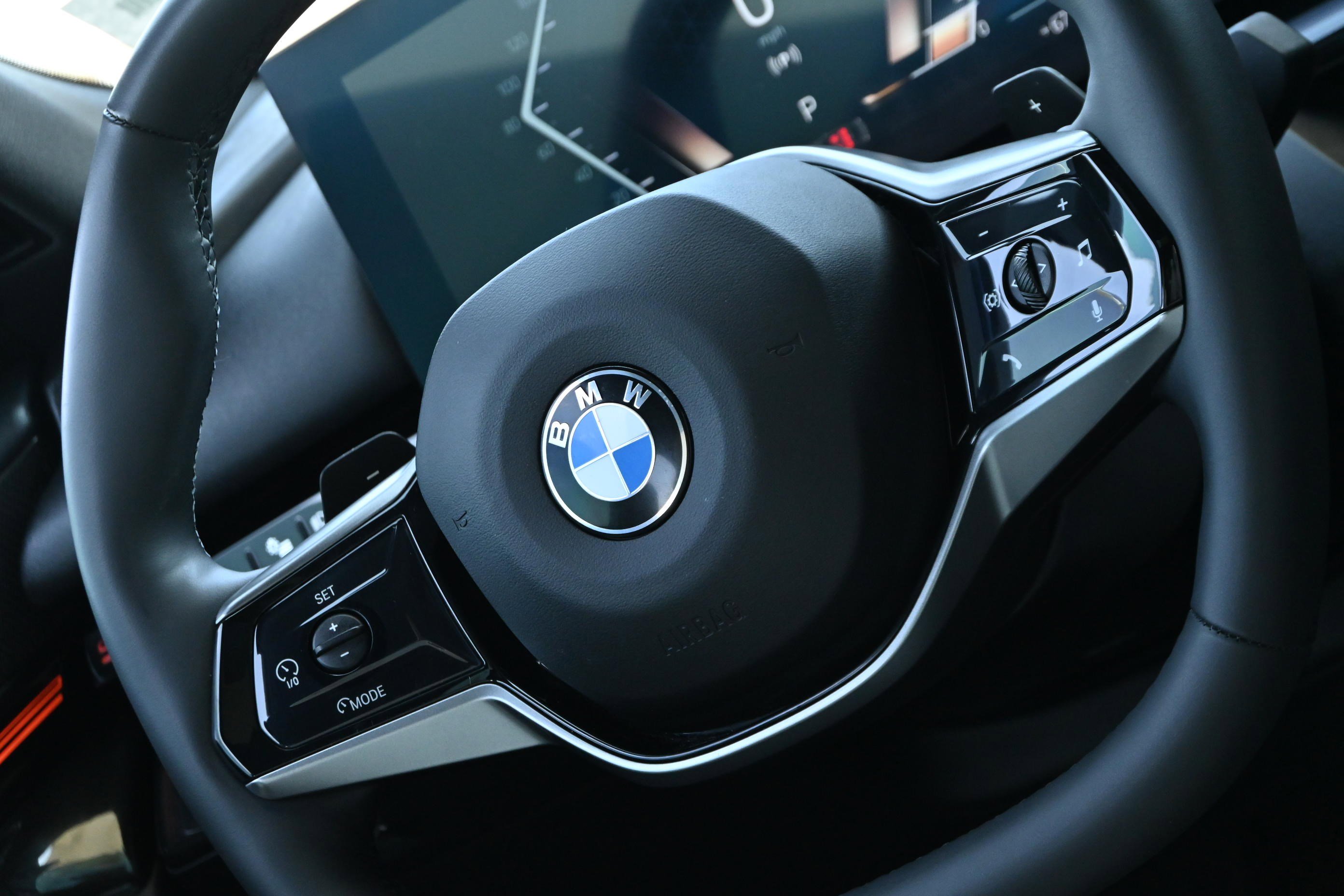 Certified 2024 BMW 530i w/ Convenience Package image 22