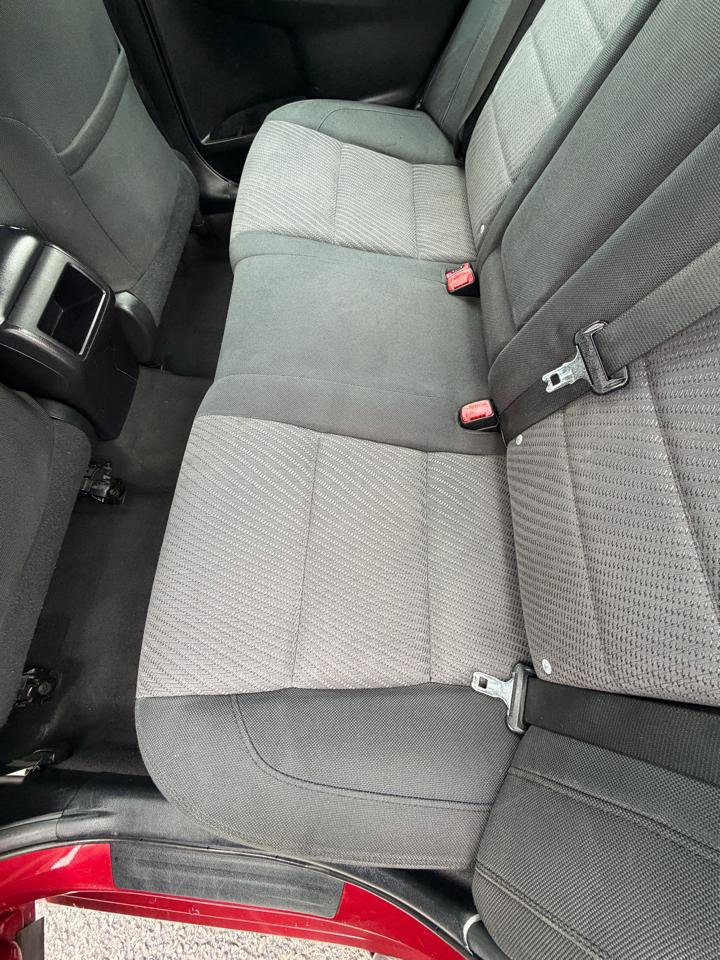 Used 2016 Toyota Camry LE image 13