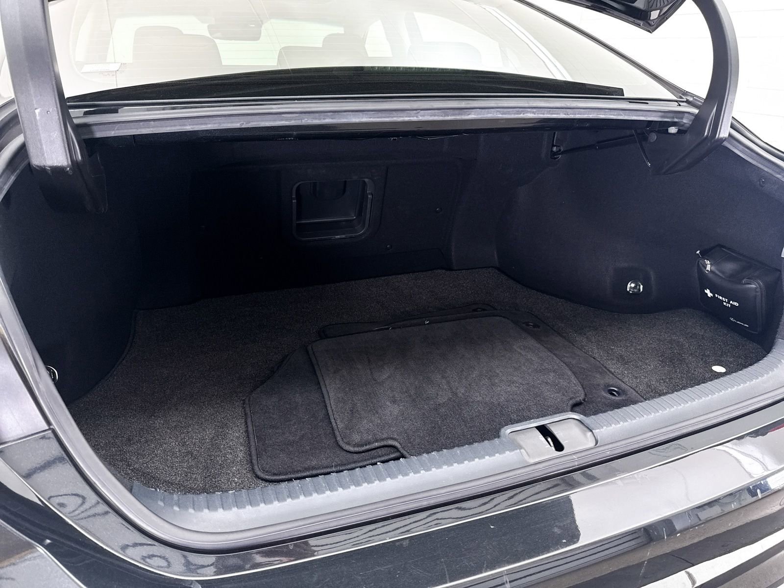 Used 2019 Lexus ES 350 Luxury w/ Accessory Package FWD image 36