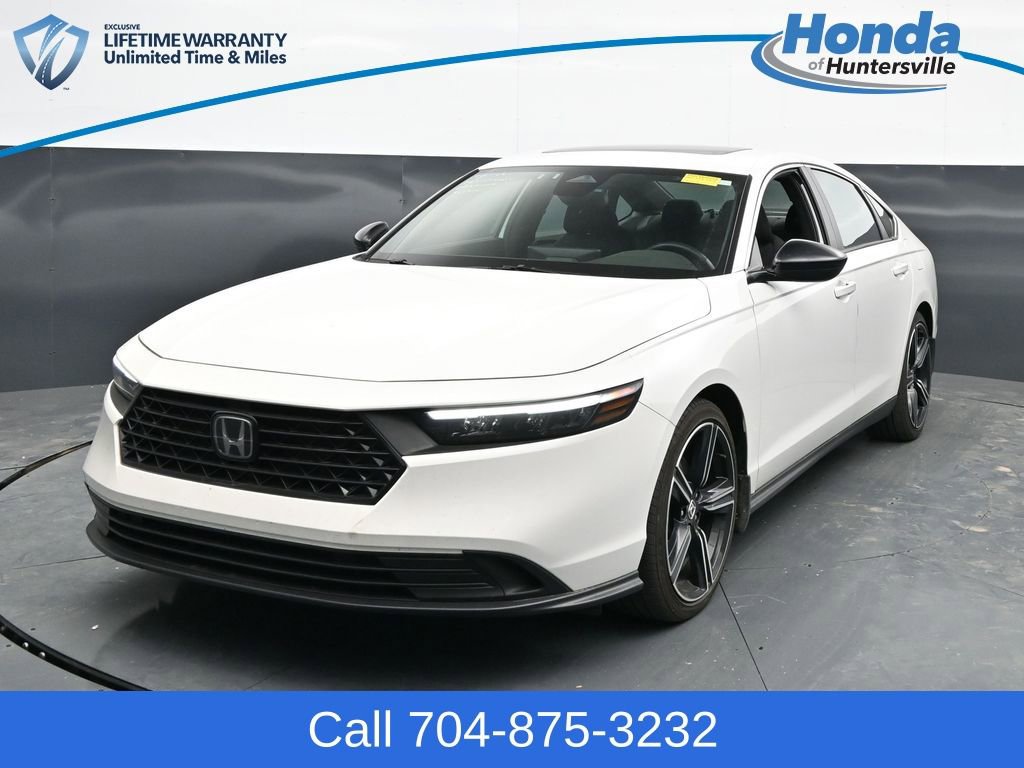Used 2023 Honda Accord Sport image 3