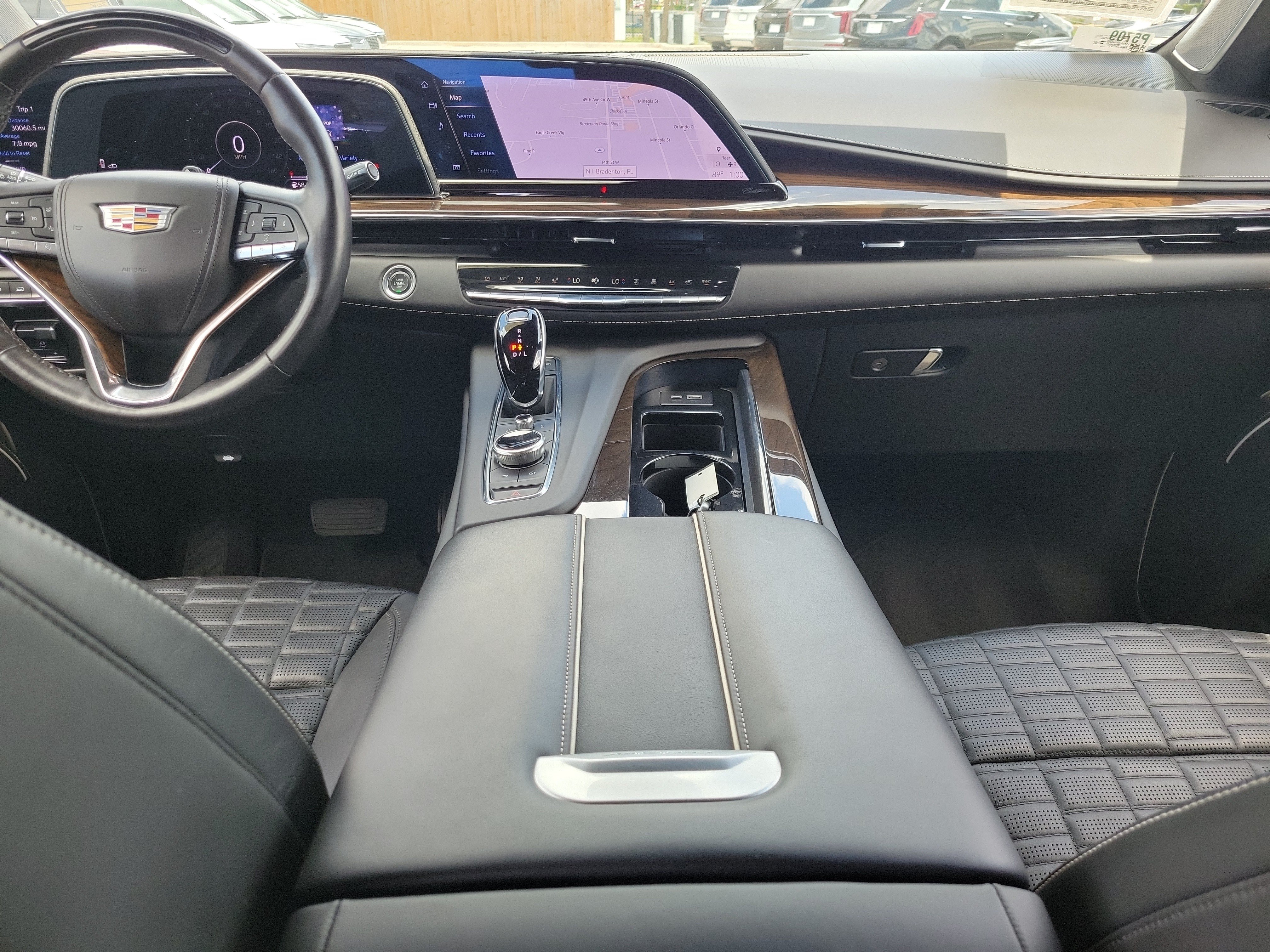 Certified 2024 Cadillac Escalade ESV Premium Luxury Platinum AWD/4WD image 14