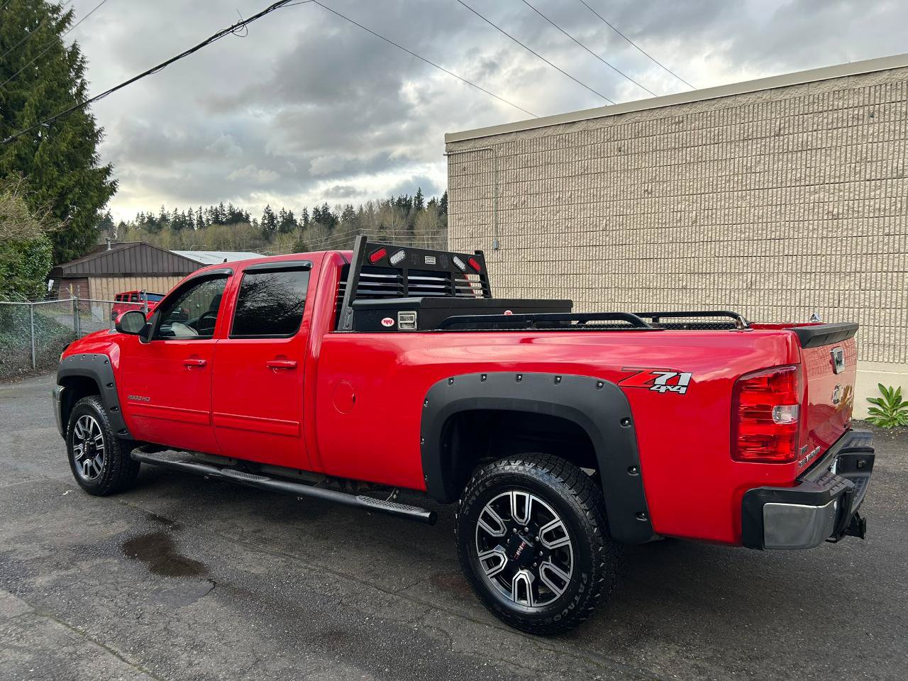 Used 2013 Chevrolet Silverado 2500 LTZ w/ LTZ Plus Package AWD/4WD image 7