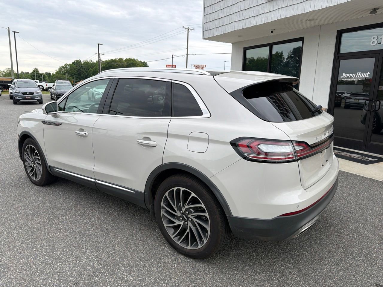 Used 2019 Lincoln Nautilus Reserve FWD image 6