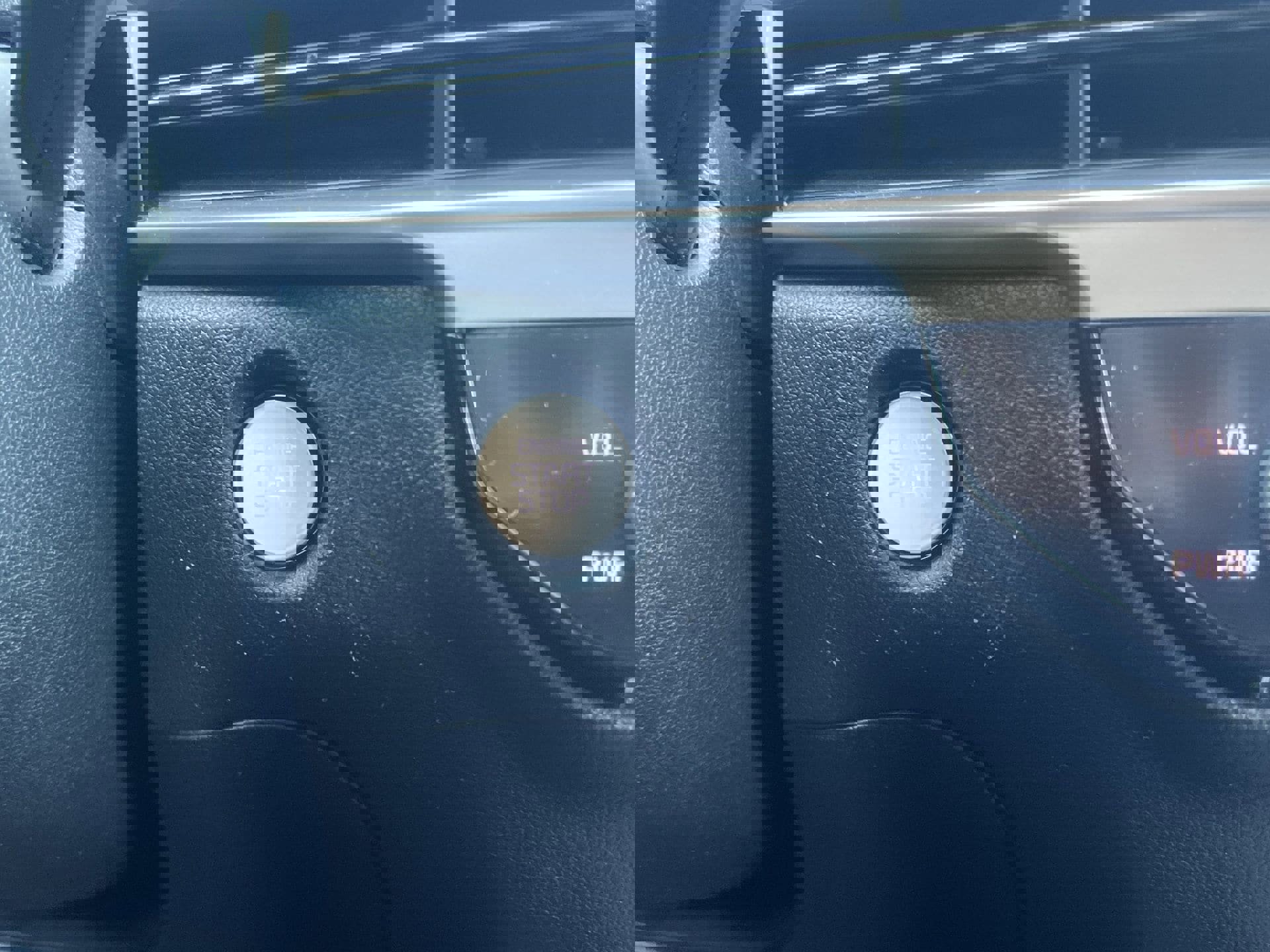 Used 2024 Kia Sorento S image 6