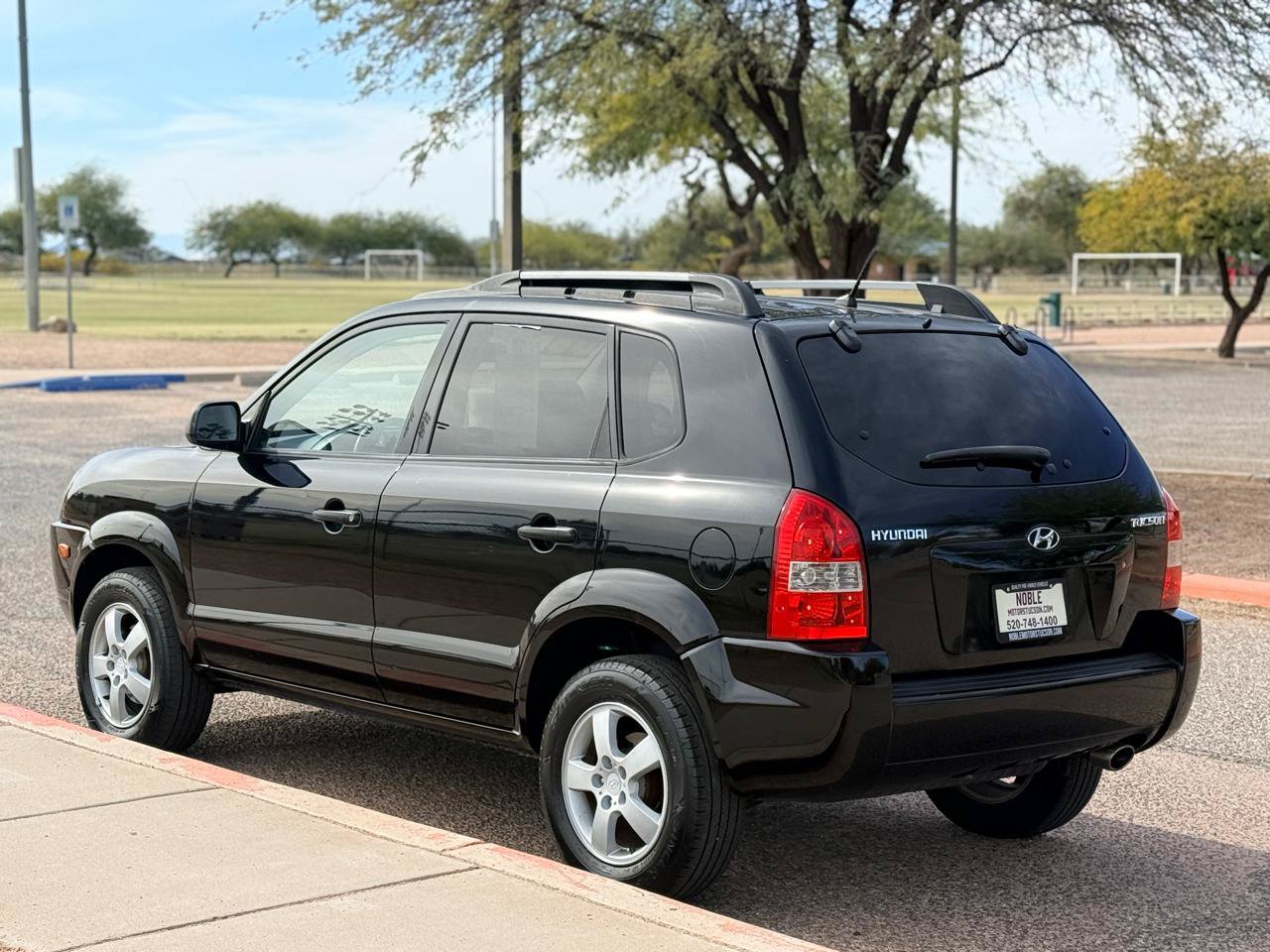 Used 2008 Hyundai Tucson GLS FWD image 3