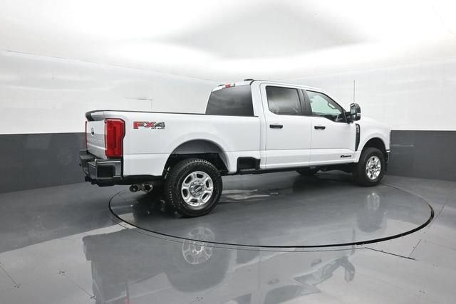 New 2026 Ford F250 XLT w/ FX4 Off-Road Package AWD/4WD image 8