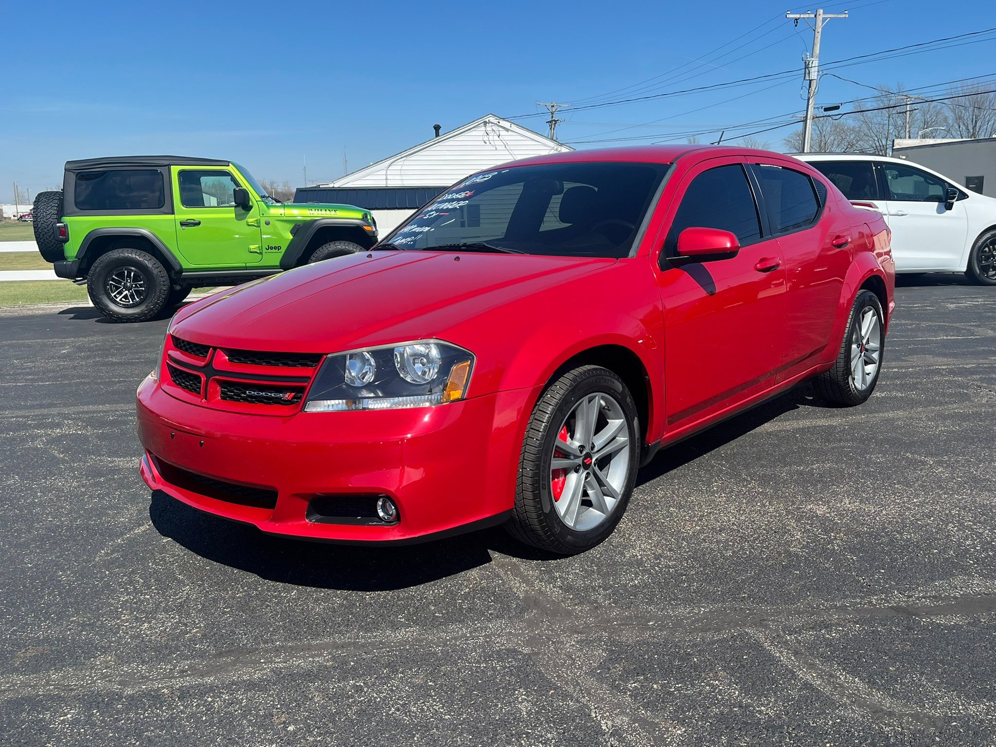 Used 2013 Dodge Avenger SXT w/ Rallye Appearance Group FWD image 2