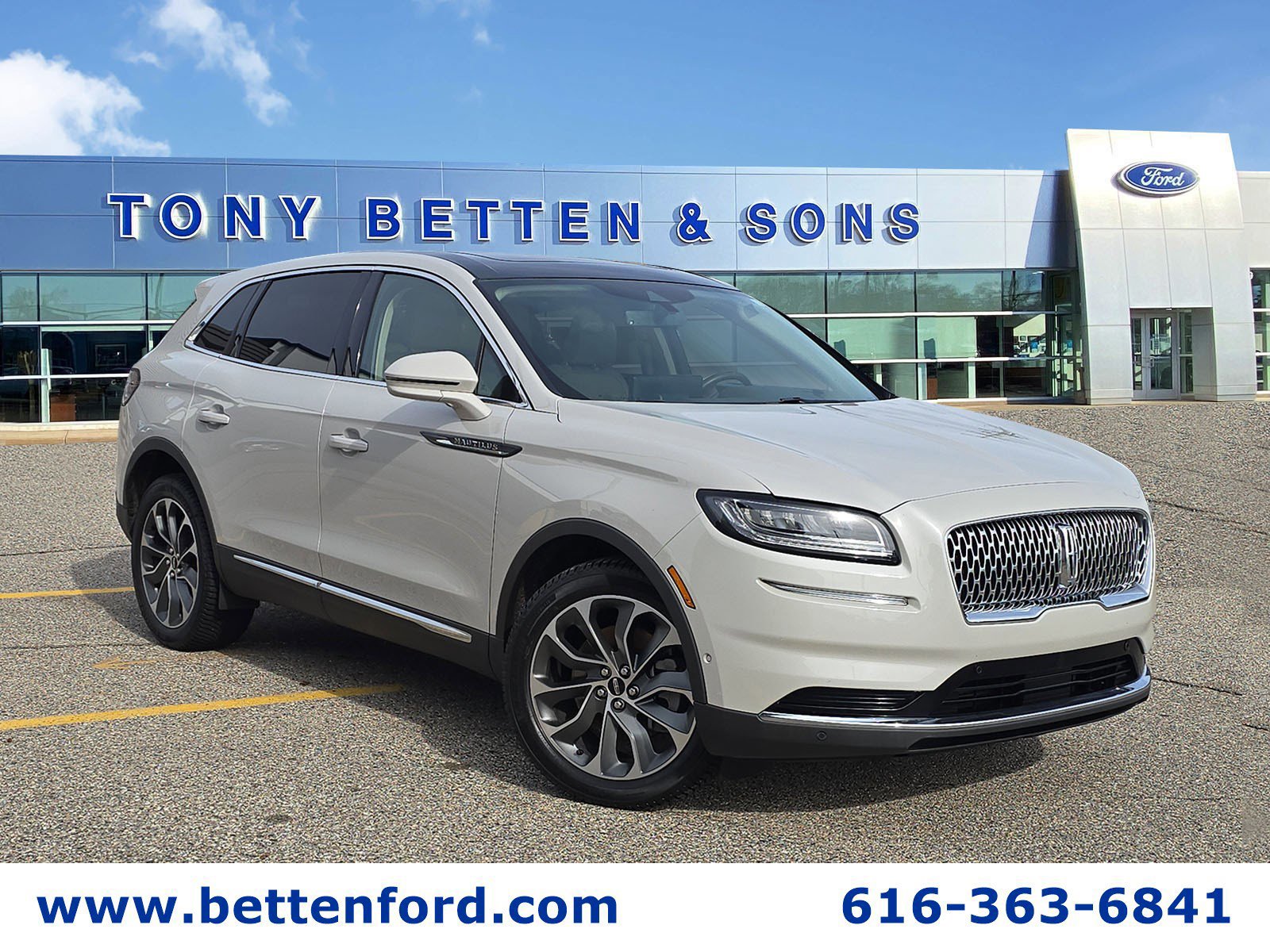 Used 2022 Lincoln Nautilus Reserve