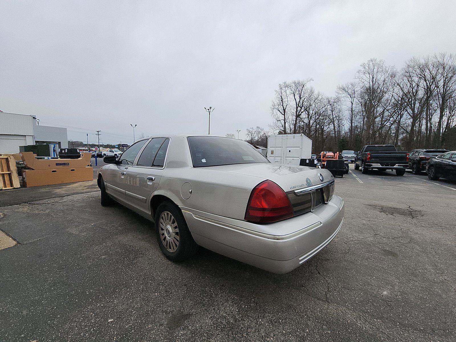 Used 2006 Mercury Grand Marquis LS image 3