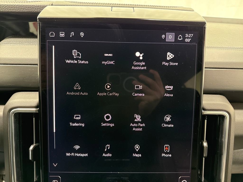 Used 2025 GMC Yukon Denali AWD/4WD image 32