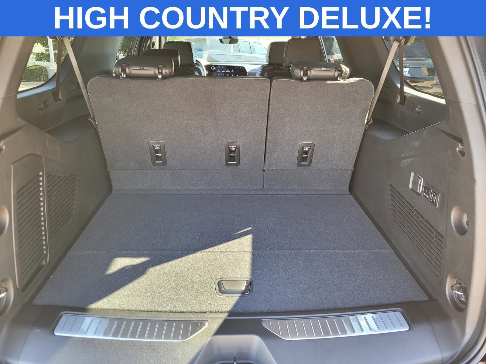 New 2026 Chevrolet Suburban High Country image 8