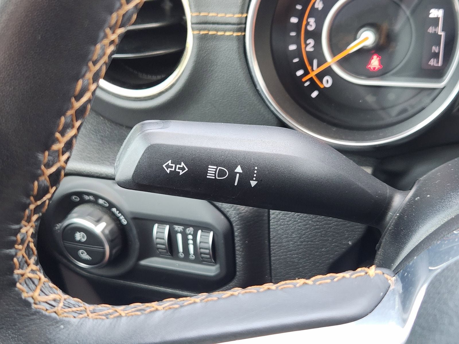 Used 2022 Jeep Gladiator Overland AWD/4WD image 38