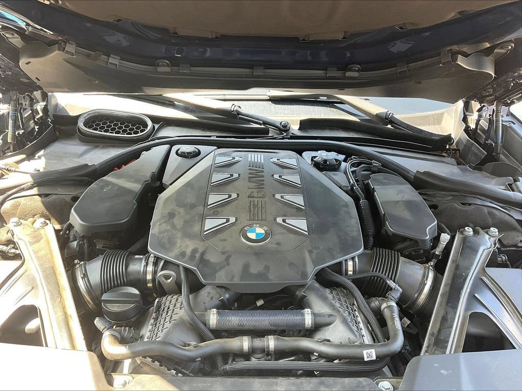 Used 2023 BMW 760i xDrive w/ Executive Package AWD/4WD image 29