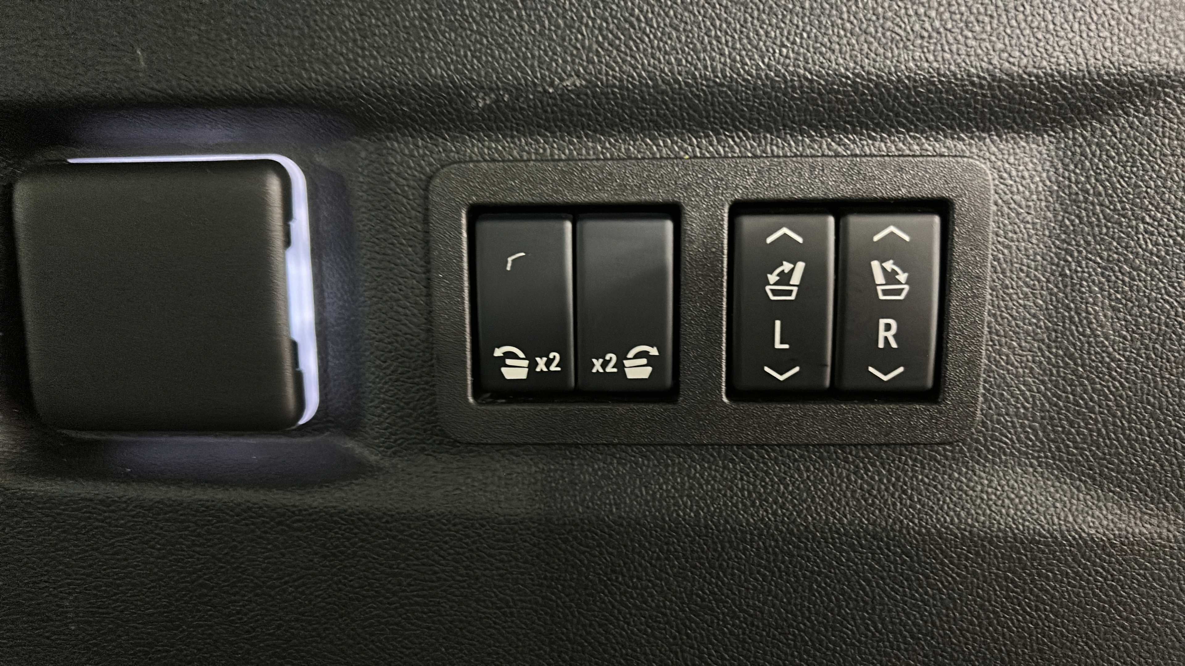 Used 2024 GMC Yukon Denali w/ Max Trailering Package RWD image 46