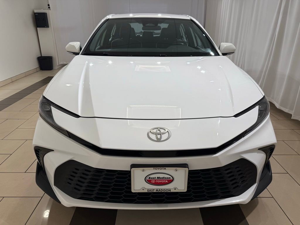 Certified 2025 Toyota Camry SE FWD image 8