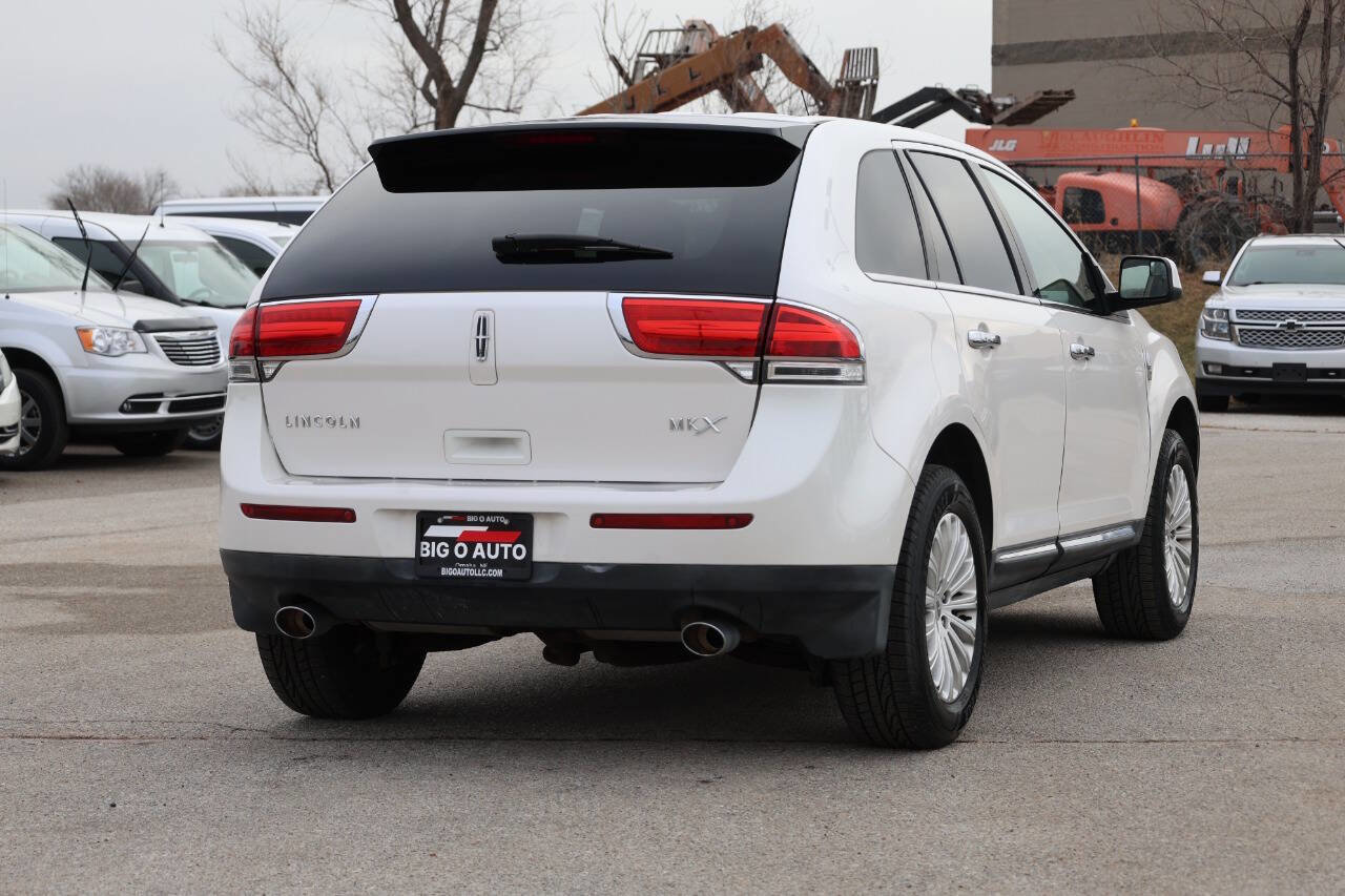 Used 2011 Lincoln MKX 2WD image 9