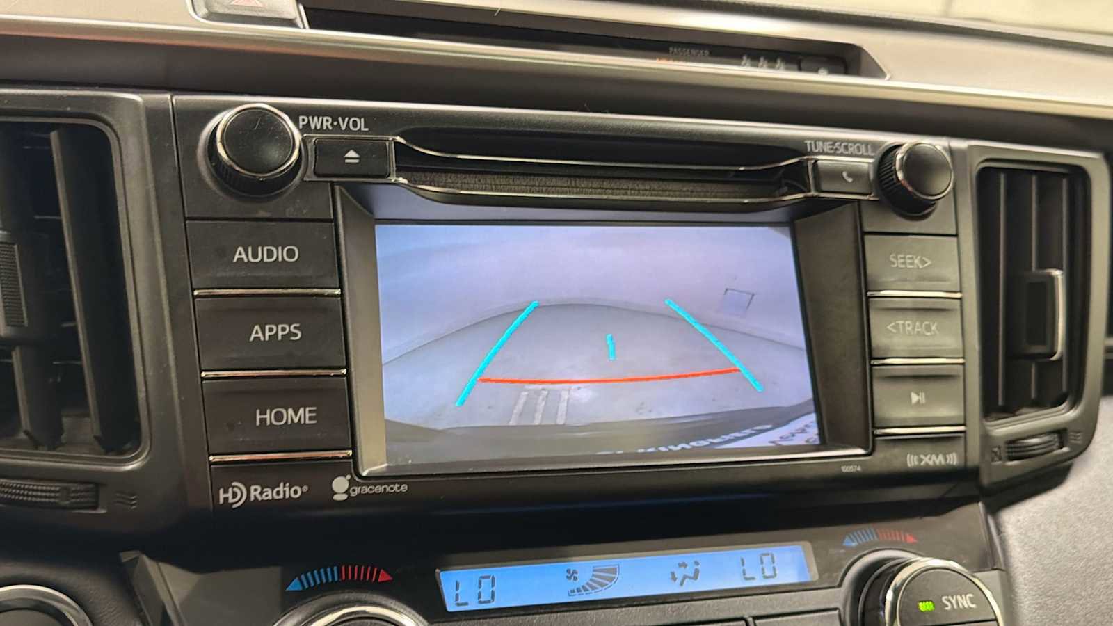 Used 2018 Toyota RAV4 XLE AWD/4WD image 19