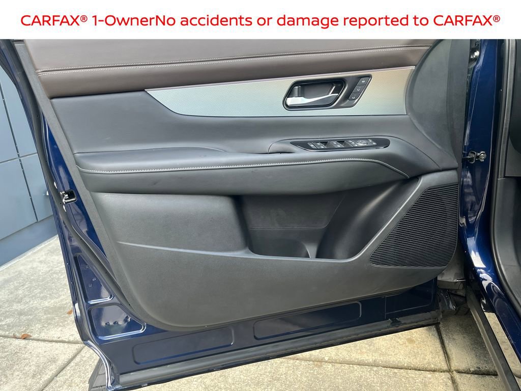 Certified 2025 Nissan Murano Platinum w/ Cargo Package image 14