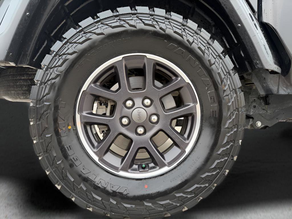 Used 2023 Jeep Gladiator Overland image 31