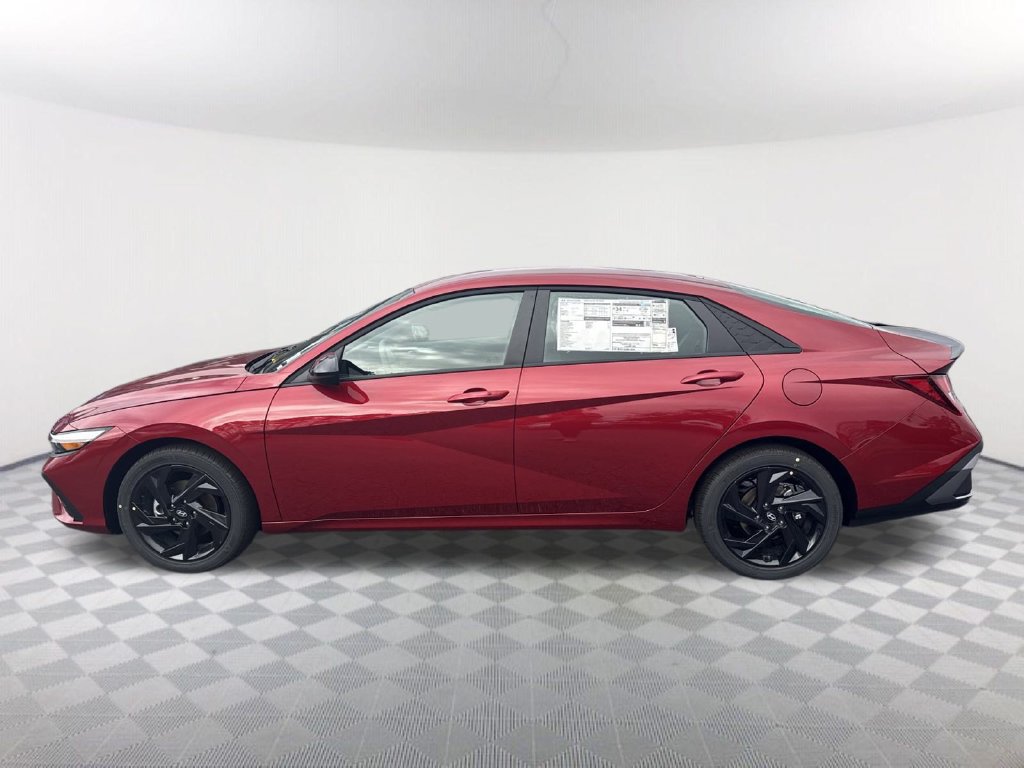 Certified 2026 Hyundai Elantra Sport w/ Cargo Package FWD image 8