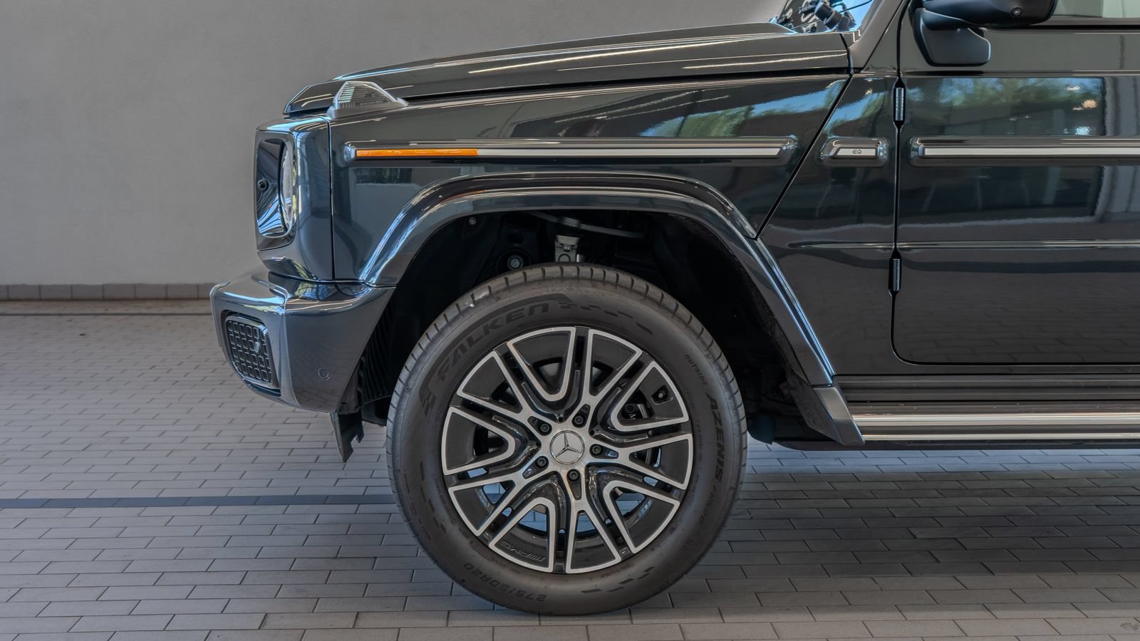 Used 2025 Mercedes-Benz G 580 w/ EQ Technology image 4