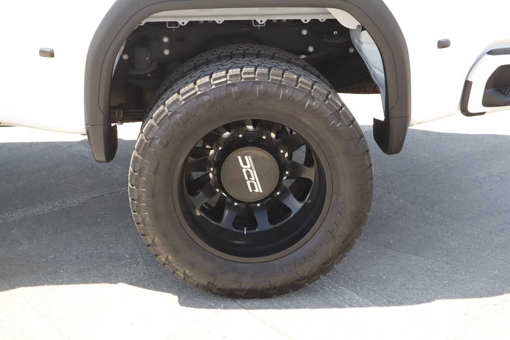 Used 2024 GMC Sierra 3500 Denali Ultimate AWD/4WD image 13