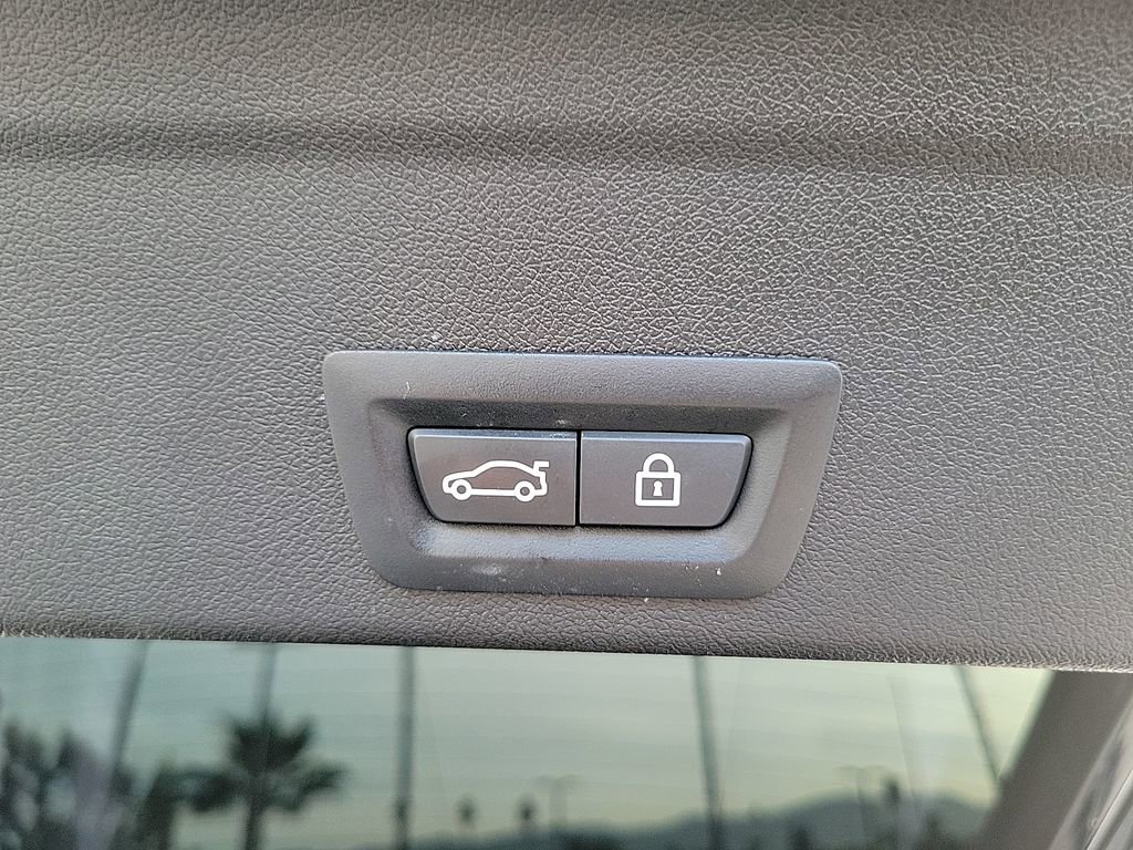 Used 2020 BMW X6 sDrive40i w/ Convenience Package image 26